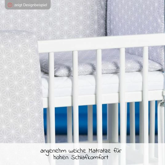 Top 10 🌟 Fillikid 4-tlg. Bettwäsche-Set für Nino Decke 80 x 80 cm, Kissen 35 x 40 cm, Matratze & Nestchen - Cube - Grey - Collection 2022 💯 6 Top 10 🌟 Fillikid 4-tlg. Bettwäsche-Set für Nino Decke 80 x 80 cm, Kissen 35 x 40 cm, Matratze & Nestchen - Cube - Grey - Collection 2022 💯 - Image 6