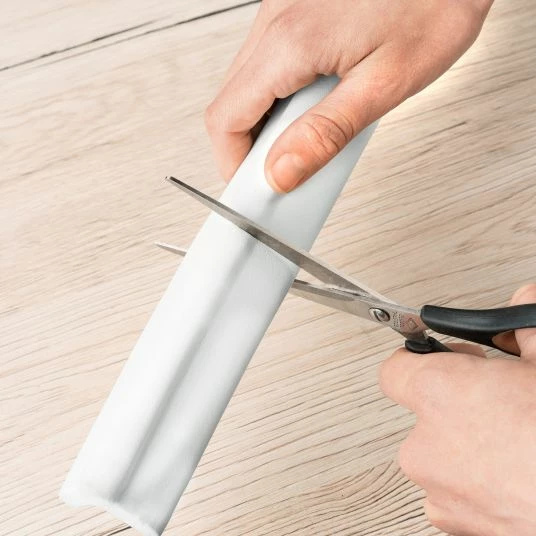 Deals 🎁 Reer Kantenschutz Soft 2er Pack zum Kleben je 100 cm - Weiß 🎁 6 Deals 🎁 Reer Kantenschutz Soft 2er Pack zum Kleben je 100 cm - Weiß 🎁 - Image 6