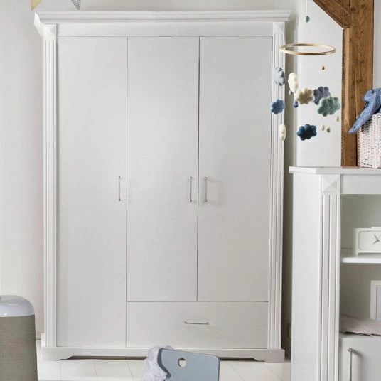 New 🥰 Roba Kinderzimmer Marie mit 3-türigem Schrank, Bett, Wickelkommode - Weiß 🤩 2 New 🥰 Roba Kinderzimmer Marie mit 3-türigem Schrank, Bett, Wickelkommode - Weiß 🤩 - Image 2