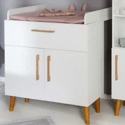 Coupon 🎉 Roba Kinderzimmer Mick mit 3-türigem Schrank, Bett, breiter Wickelkommode - Weiß 👏 10 Coupon 🎉 Roba Kinderzimmer Mick mit 3-türigem Schrank, Bett, breiter Wickelkommode - Weiß 👏 -Live & Sleep Sales roba kinderzimmer mick mit 3 turigem schrank bett breiter wickelkommode weiss 1011810 d4