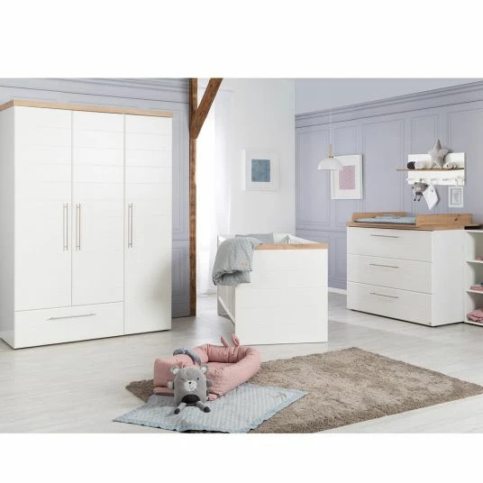 Coupon 👍 Roba Kinderzimmer Nele mit 3-türigem Schrank, Bett, breiter Wickelkommode - Weiß 🌟 2 Coupon 👍 Roba Kinderzimmer Nele mit 3-türigem Schrank, Bett, breiter Wickelkommode - Weiß 🌟 - Image 2